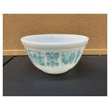 7INCH PYREX AMISH PATTERN