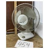 Oscillating fan Lasko