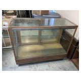 DISPLAY CABINET 48x20x39