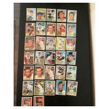 1969 TOPPS BASEBALL CARDS (32)