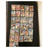 1969 TOPPS BASEBALL CARDS (32)