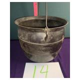 Gate Marked cast gypsy pot