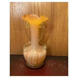 9ï¿½ ART GLASS VASE