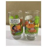 To camp Snoopy character Glasses