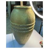 Large resin vase/planter