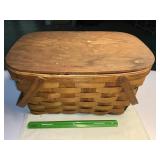 Wicker picnic basket