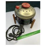 ? Early mid-century popcorn maker