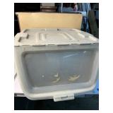 Plastic tucker storage container