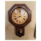 VERICHRON WALL CLOCK (BATTERY POWERED)