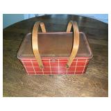 TIN PICNIC BASKET