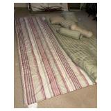 Large lot, full-size bedding, comforters 68 x 90