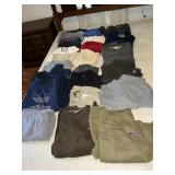 Menï¿½s clothing lot mostly sweatshirts size large