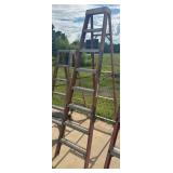 8' Fiberglass Step Ladder