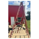 10' Fiberglass Step Ladder