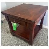 Nice End Table w/Drawer