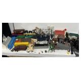 Vintage Lionel O Scale Train Cars Buildings Sunoco