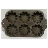 Cast Iron Turks Head Gem Baking Mold 6 cakes
