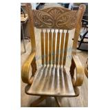 Reclining Pressed back armchair With Swivel Base