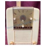 Westinghouse Model H412T5 Tube Radio