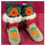Northwestern Beaded Childï¿½s Moccasins