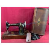 1907 Singer Sewing Machine with Accessories