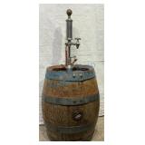 Oak Beer Keg with tap Schneider Walters