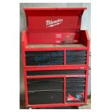 Milwaukee Red Tool Cabinet With Drawers