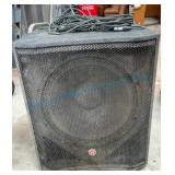 Harbinger VARI Series Powered Subwoofer