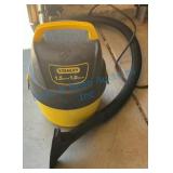 Stanley 1.5 Gallon Wet/Dry Vacuum