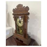 Bird and leaf design wooden mantle clock