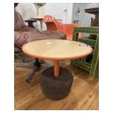 Flora side table