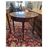 Round one drawer table
