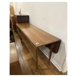 Drop leaf table