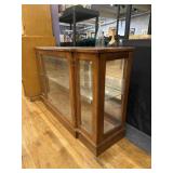 Curio cabinet
