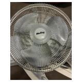 Air King Oscillating Pedestal Fan White