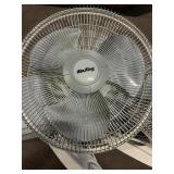 Air King Oscillating Pedestal Fan White