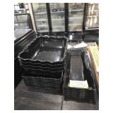BLACK SALAD DISHES