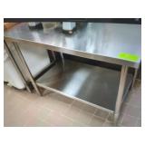 SS WORK TABLE WITH UNDERSELF