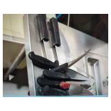 LOT OF KNIVES