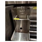 GLASSTENDER SS UNDERCOUNTER HAND SINK