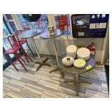 ASSORTED ROUND SINGLE BASE TABLES