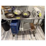 SS TABLE W UNDERSHELF