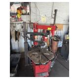 TIRE CHANGING MACHINE