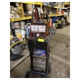 BATTERY CHARGER / STARTER