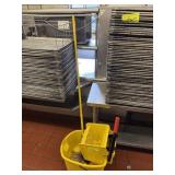MOP BUCKET MOP BUCKET