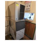 HOSHIZAKI  500 LB ICE MACHINE