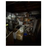 LOT OF CONTENTS IN ROOM