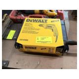 DEWALT HD 3/8 INCH KEYLESS CHICK DRILL