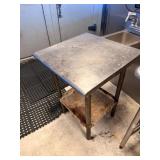 SS TABLE W UNDERSHELF