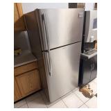 FRIGIDAIRE FRIDGE W FREEZER